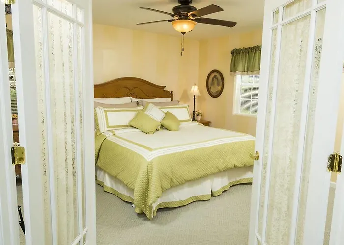 Hawk Valley Retreat & Bed & Breakfast 4*