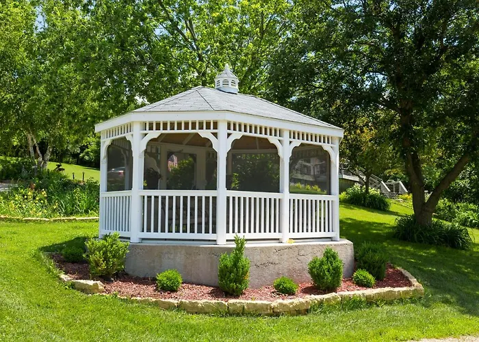 Hawk Valley Retreat & 4* Galena