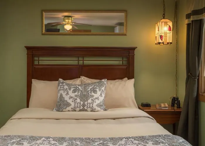 Hawk Valley Retreat & Bed & Breakfast Galena