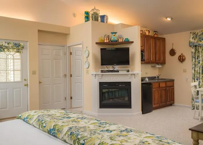 Hawk Valley Retreat & Galena